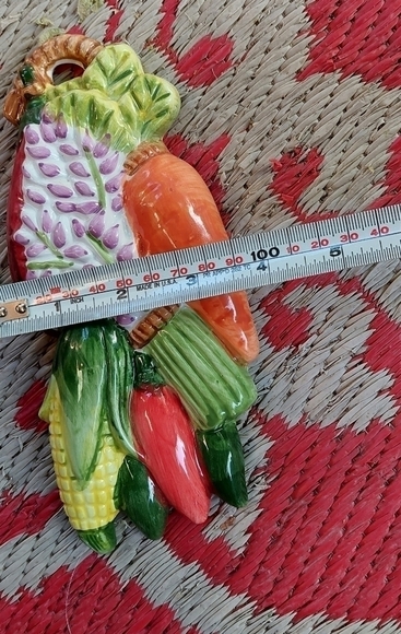 Vintage Glazed Ceramic Veggie Wall Decor - Picture 4 of 4